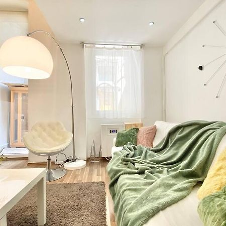 Stay Cool! Apartment With Sauna And Private Garden Budapeşte Dış mekan fotoğraf